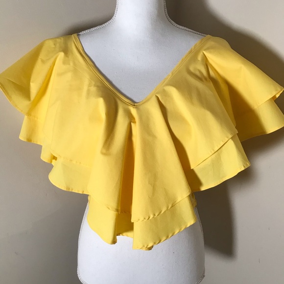 Cool Yellow Ruffle Top 💛 - Picture 7 of 7